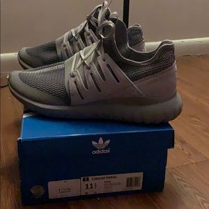 Adidas Tubular Radial size 11.5